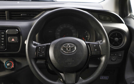 Toyota Vitz, 2018 год, 1 199 000 рублей, 13 фотография