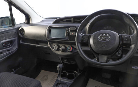 Toyota Vitz, 2018 год, 1 199 000 рублей, 9 фотография