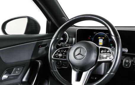 Mercedes-Benz A-Класс, 2019 год, 2 340 000 рублей, 17 фотография