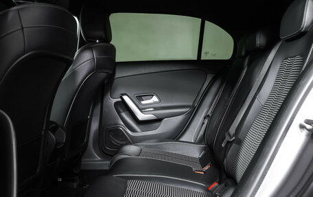 Mercedes-Benz A-Класс, 2019 год, 2 340 000 рублей, 12 фотография