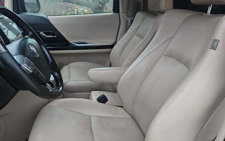 Toyota Alphard III, 2012 год, 2 850 000 рублей, 18 фотография