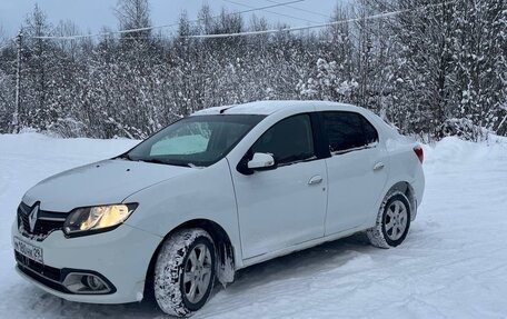 Renault Logan II, 2016 год, 650 000 рублей, 3 фотография
