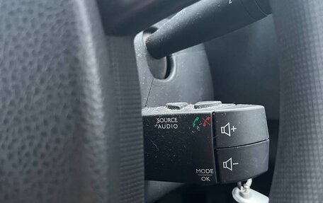 Renault Logan II, 2016 год, 650 000 рублей, 7 фотография