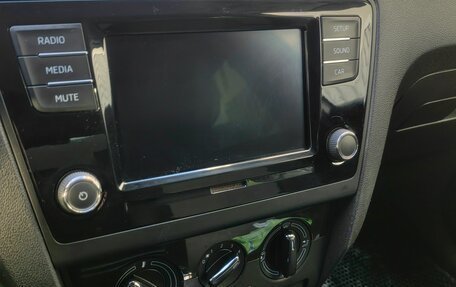 Skoda Rapid I, 2018 год, 1 300 000 рублей, 8 фотография