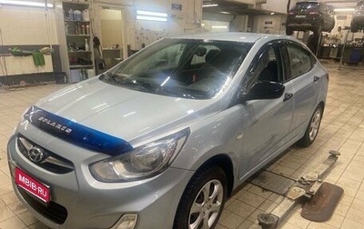 Hyundai Solaris II рестайлинг, 2012 год, 730 000 рублей, 1 фотография