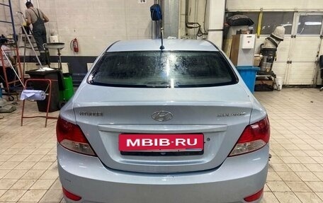 Hyundai Solaris II рестайлинг, 2012 год, 730 000 рублей, 4 фотография