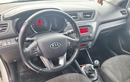 KIA Rio III рестайлинг, 2012 год, 790 000 рублей, 9 фотография