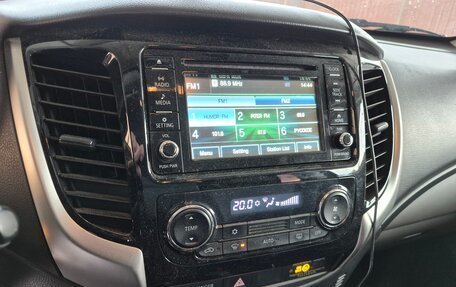 Mitsubishi L200 IV рестайлинг, 2017 год, 2 200 000 рублей, 4 фотография