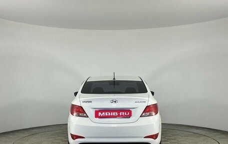 Hyundai Solaris II рестайлинг, 2015 год, 989 000 рублей, 7 фотография