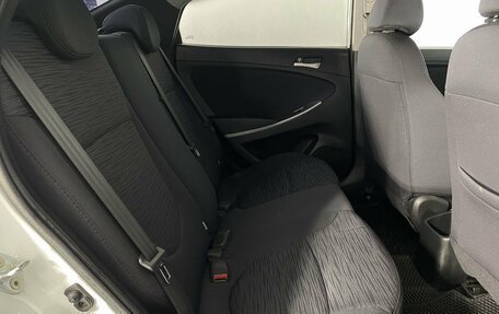 Hyundai Solaris II рестайлинг, 2015 год, 989 000 рублей, 13 фотография