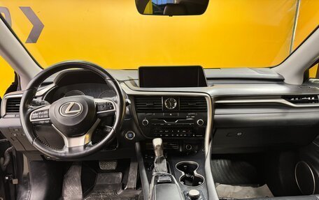 Lexus RX IV рестайлинг, 2018 год, 2 899 000 рублей, 9 фотография