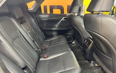Lexus RX IV рестайлинг, 2018 год, 2 899 000 рублей, 12 фотография