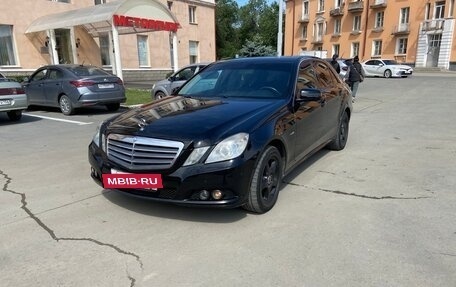 Mercedes-Benz E-Класс, 2011 год, 1 900 000 рублей, 10 фотография