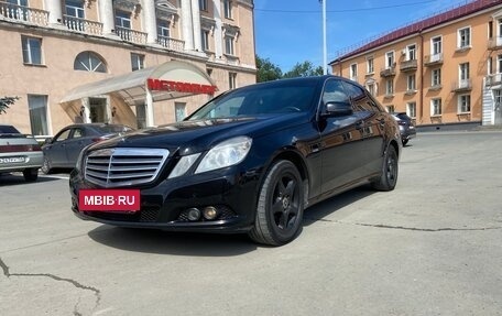 Mercedes-Benz E-Класс, 2011 год, 1 900 000 рублей, 6 фотография