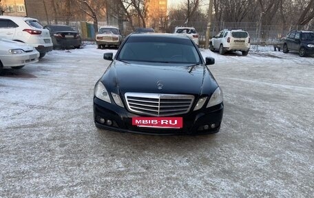 Mercedes-Benz E-Класс, 2011 год, 1 900 000 рублей, 2 фотография