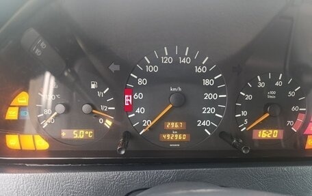 Mercedes-Benz C-Класс, 1995 год, 450 000 рублей, 7 фотография