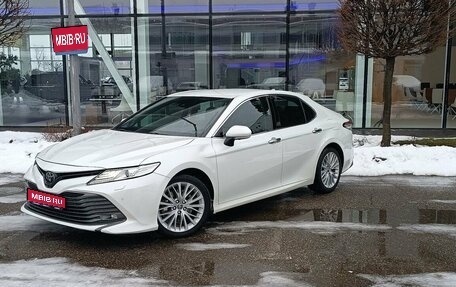 Toyota Camry, 2019 год, 3 550 000 рублей, 1 фотография