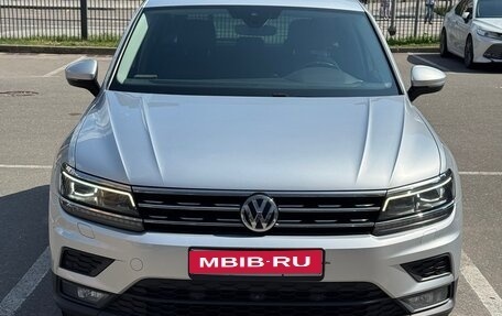 Volkswagen Tiguan II, 2018 год, 2 850 000 рублей, 1 фотография