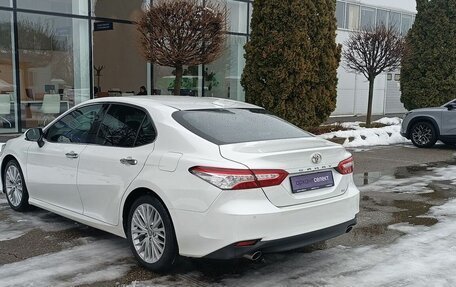 Toyota Camry, 2019 год, 3 550 000 рублей, 4 фотография