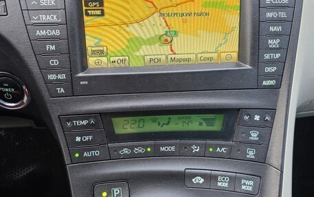 Toyota Prius, 2009 год, 1 050 000 рублей, 16 фотография