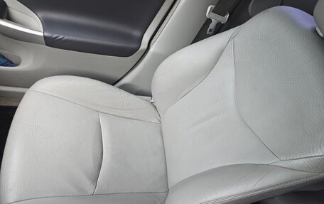 Toyota Prius, 2009 год, 1 050 000 рублей, 17 фотография