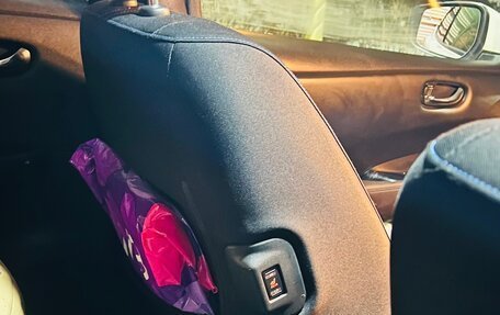 Nissan Leaf II, 2018 год, 1 350 000 рублей, 11 фотография