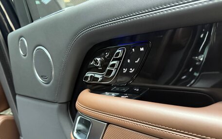 Land Rover Range Rover IV рестайлинг, 2019 год, 8 100 000 рублей, 25 фотография