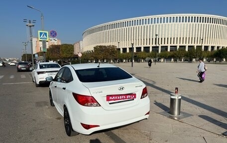 Hyundai Solaris II рестайлинг, 2015 год, 980 000 рублей, 2 фотография