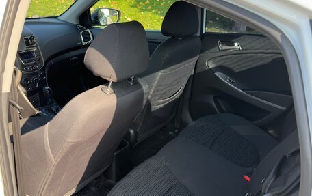 Hyundai Solaris II рестайлинг, 2015 год, 980 000 рублей, 7 фотография