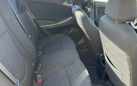 Hyundai Solaris II рестайлинг, 2015 год, 980 000 рублей, 11 фотография