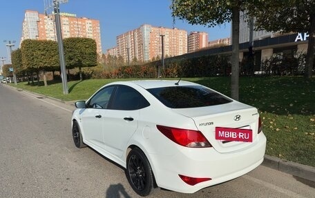 Hyundai Solaris II рестайлинг, 2015 год, 980 000 рублей, 15 фотография