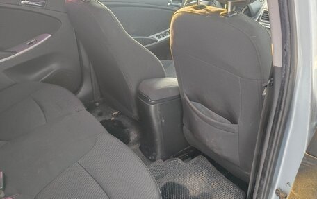 Hyundai Solaris II рестайлинг, 2011 год, 575 000 рублей, 5 фотография