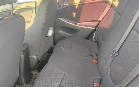 Hyundai Solaris II рестайлинг, 2011 год, 575 000 рублей, 14 фотография