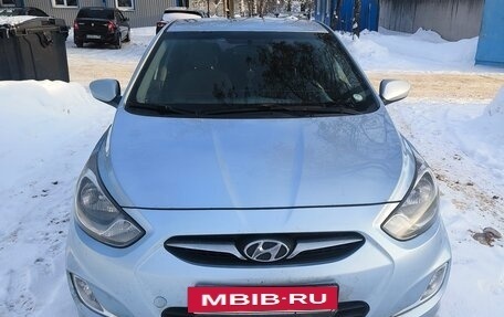 Hyundai Solaris II рестайлинг, 2011 год, 575 000 рублей, 6 фотография