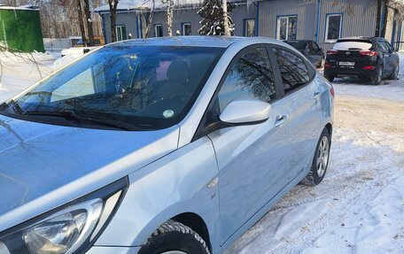 Hyundai Solaris II рестайлинг, 2011 год, 575 000 рублей, 19 фотография