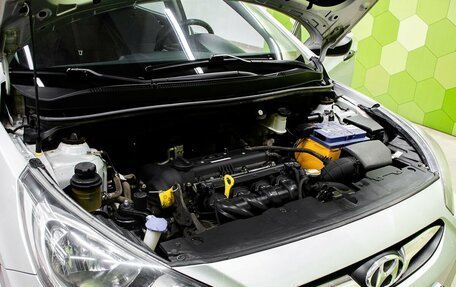 Hyundai Solaris II рестайлинг, 2012 год, 600 000 рублей, 20 фотография