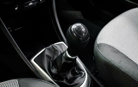 Hyundai Solaris II рестайлинг, 2012 год, 600 000 рублей, 18 фотография