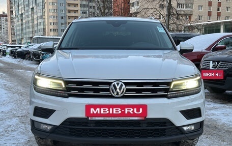Volkswagen Tiguan II, 2020 год, 2 849 000 рублей, 2 фотография
