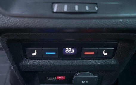 Volkswagen Tiguan II, 2020 год, 2 849 000 рублей, 19 фотография