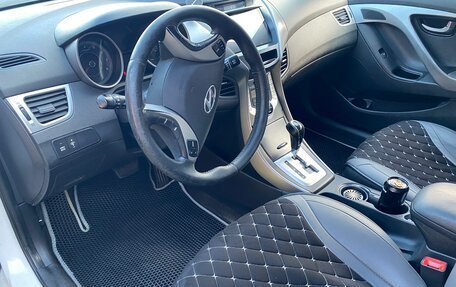 Hyundai Avante, 2011 год, 750 000 рублей, 4 фотография