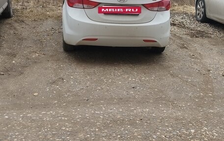 Hyundai Avante, 2011 год, 750 000 рублей, 9 фотография