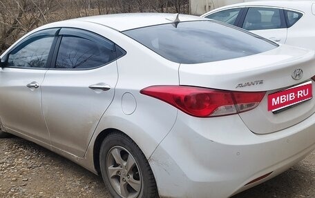 Hyundai Avante, 2011 год, 750 000 рублей, 8 фотография