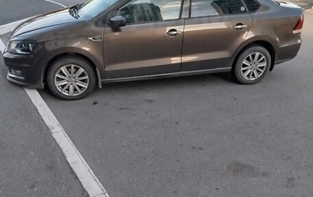 Volkswagen Polo VI (EU Market), 2017 год, 1 300 000 рублей, 1 фотография