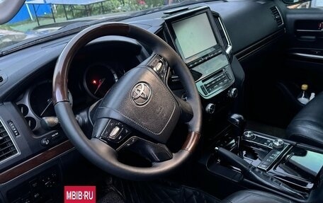 Toyota Land Cruiser 200, 2015 год, 5 900 000 рублей, 3 фотография