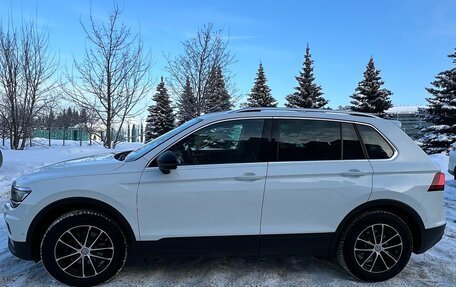 Volkswagen Tiguan II, 2019 год, 2 800 000 рублей, 3 фотография