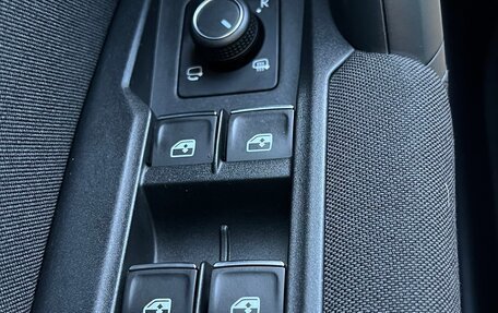 Volkswagen Tiguan II, 2019 год, 2 800 000 рублей, 16 фотография