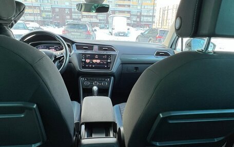 Volkswagen Tiguan II, 2019 год, 2 800 000 рублей, 13 фотография