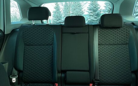 Volkswagen Tiguan II, 2019 год, 2 800 000 рублей, 21 фотография