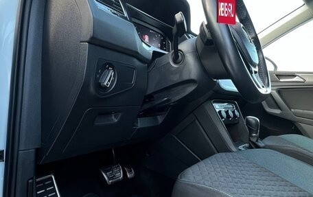 Volkswagen Tiguan II, 2019 год, 2 800 000 рублей, 22 фотография