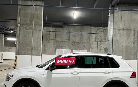 Volkswagen Tiguan II, 2019 год, 2 800 000 рублей, 23 фотография